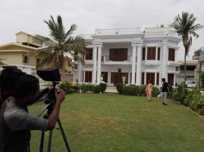 Behind the scenes on a shoot, photo 3