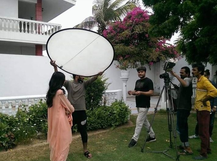 Behind the scenes on a shoot, photo 5